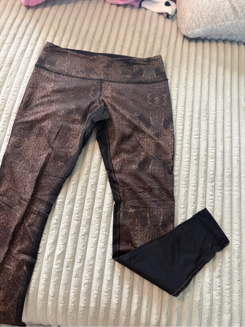 Women’s Lululemon low rise winder under leggings